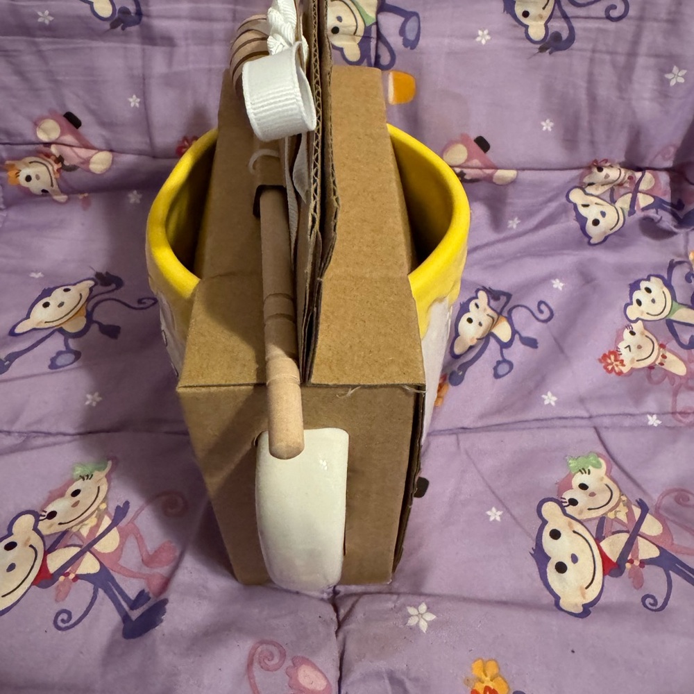 Disney Rae Dunn Winnie the Pooh Mug with spoon - Picture 5 of 7